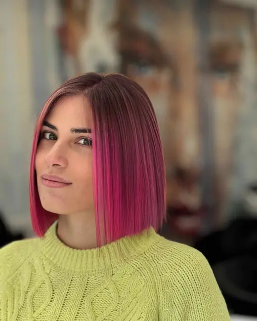 Caschetto liscio con colore rosa fucsia
