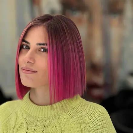 Caschetto liscio con colore rosa fucsia